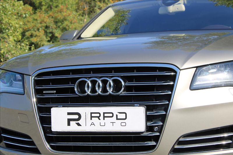 Audi A8 4.2 TDI/V8/Design-Selection/CZ - fotka 43 z 49