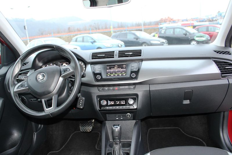 Škoda Fabia (2016) 1,2TSI PANORAMA DSG TEMPOMAT - fotka 15 z 16
