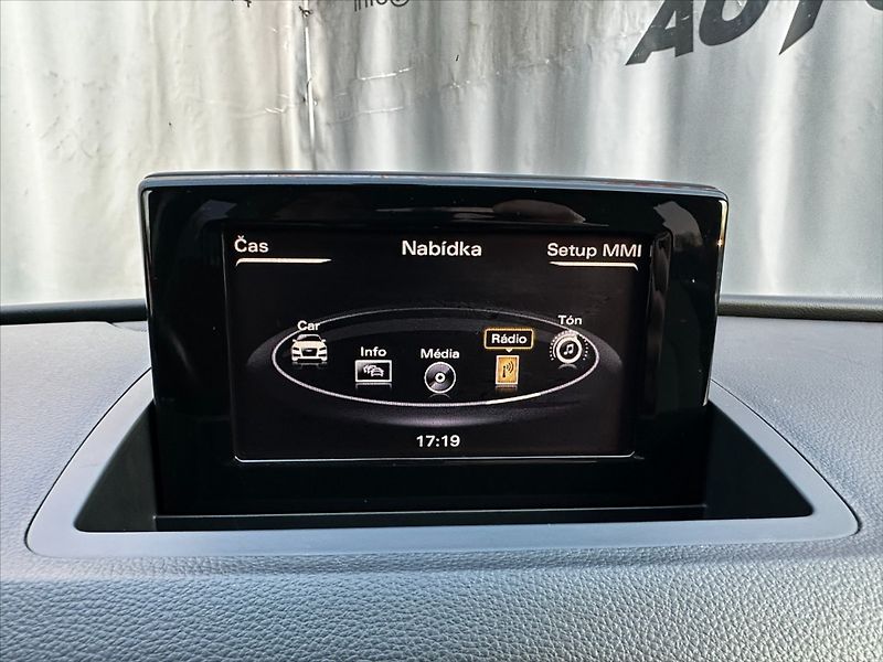 Audi Q3 2,0 TFSI quattro 125kW - fotka 25 z 34