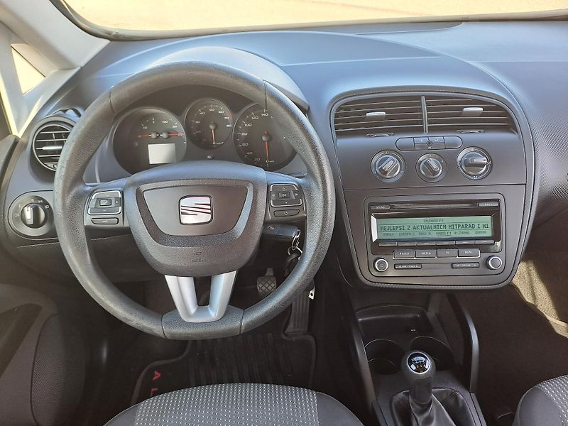 Seat Altea (2011) 1.2 TSi PĚKNÝ STAV, TAŽNÉ - fotka 18 z 29