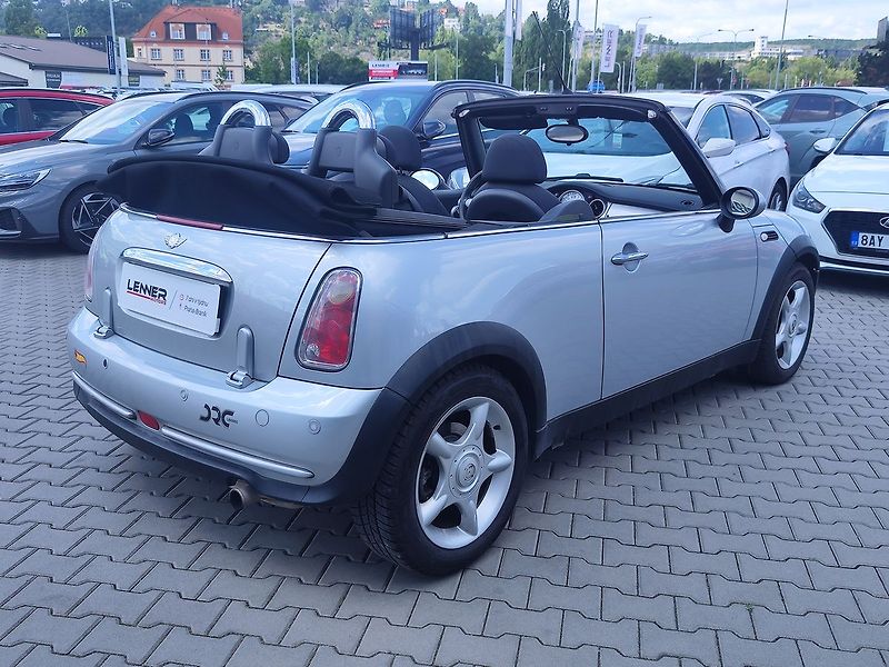 Mini Cooper 1.6 /66kW ONE Cabrio - fotka 9 z 29