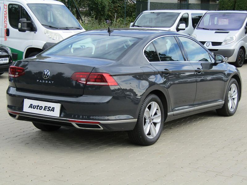 Volkswagen Passat (2021) 2.0TDi, ČR, Elegance, DSG - fotka 6 z 22