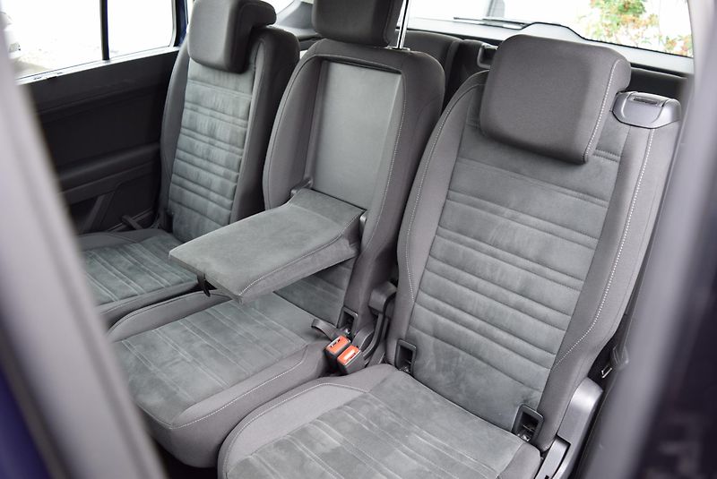 Volkswagen Touran (2018) 1.4TSI 110kw CLBMT 7MÍST NAVI - fotka 14 z 49