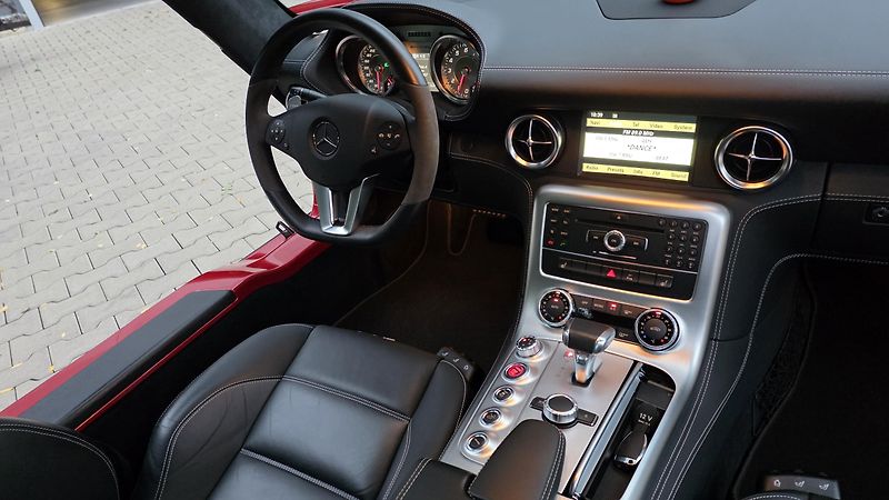 Mercedes-Benz SLS AMG (2011) EU PRAVIDELNÝ SERVIS MB - fotka 10 z 11