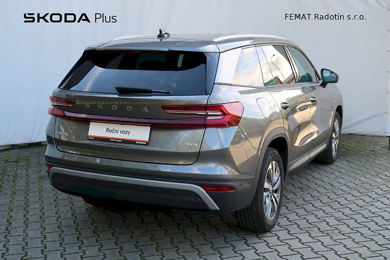 Škoda Kodiaq (2024) Exclusive Selection 2.0 TDI 4x - fotka 2 z 28