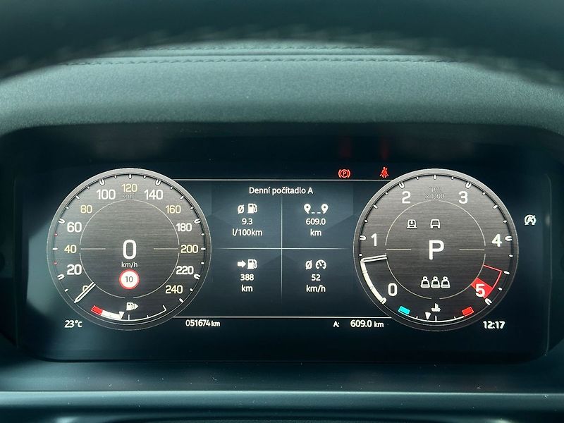 Land Rover Defender SE, 360°, Ventilace, TZ - fotka 9 z 18