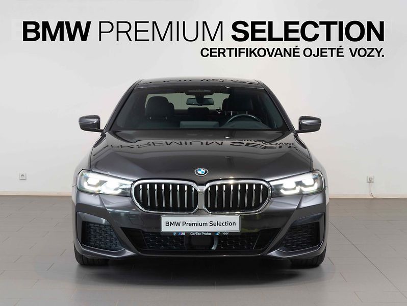 BMW Řada 5 540d xDrive - fotka 2 z 20