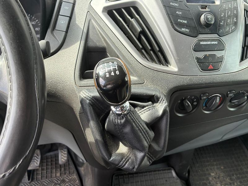 Ford Transit Custom (2014) 2.2TDCi, 92KW, 6 MÍST - fotka 17 z 25