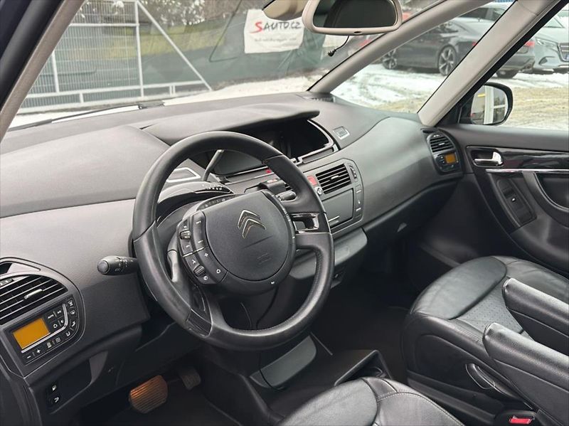 Citroën C4 Picasso 2,0 HDi 120 KW 7 míst DPH - fotka 9 z 26