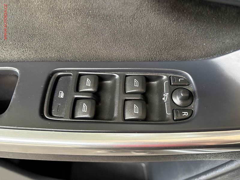 Volvo XC60 (2014) 2.0 D4, ČR, STK7/28, výhřev - fotka 12 z 14