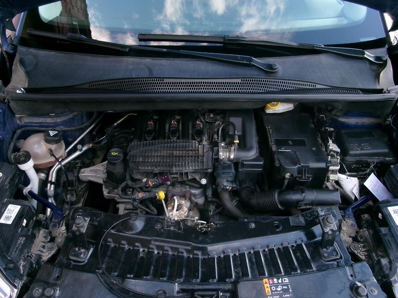 Opel Crossland X (2018) 1,2 PT DOHC KLIMA - fotka 28 z 31