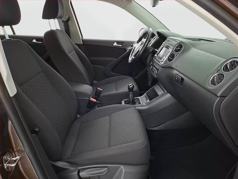 Volkswagen Tiguan (2013) 2.0 TDI, Tempomat - fotka 9 z 15