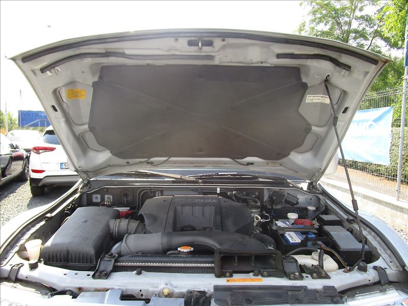 Mitsubishi Pajero 3.2 Di-D, 4x4, aut. klima, 7 m - fotka 54 z 54