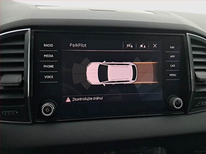 Škoda Karoq (2020) Style 1.5 TSI - fotka 18 z 20