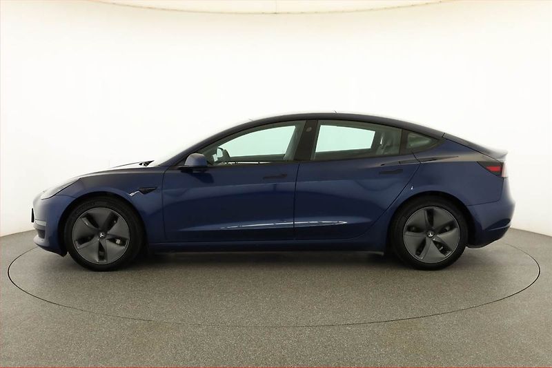 Tesla Model 3 (2021) Long Range 4WD 74kWh - fotka 3 z 23