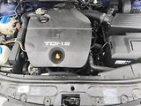 Seat Leon TDI66KW,KRÁSNÝ,110KM, SERVISKA - náhled 19