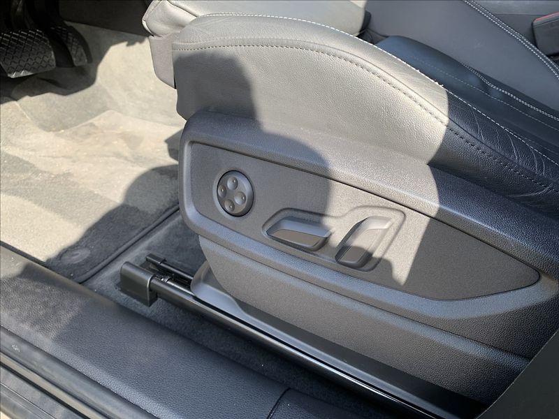 Audi Q5 2,0 TSI QUATTRO SLINE ČR,SERVI - fotka 21 z 29