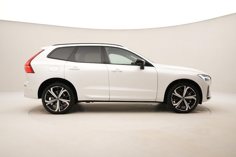 Volvo XC60 T6 AWD RECHARGE DARK PLUS AUT - fotka 14 z 63