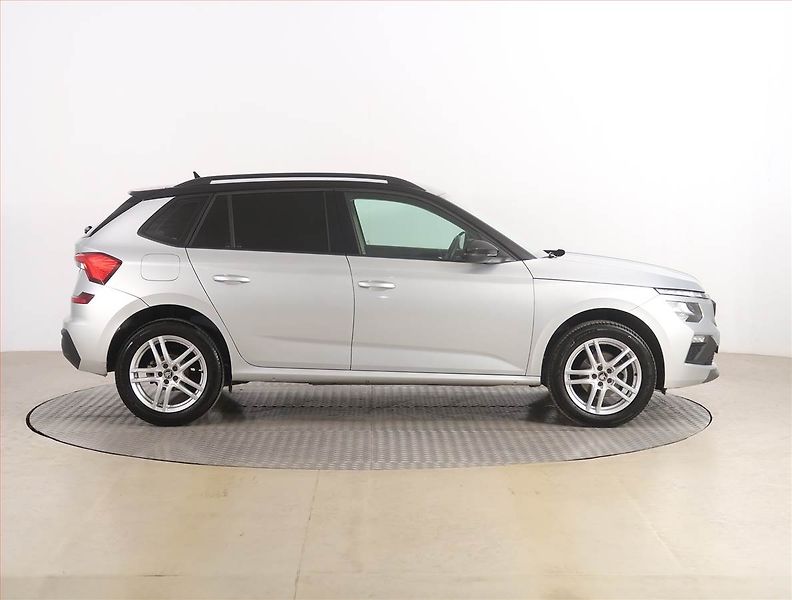 Škoda Kamiq (2024) Selection 1.0 TSI - fotka 6 z 20