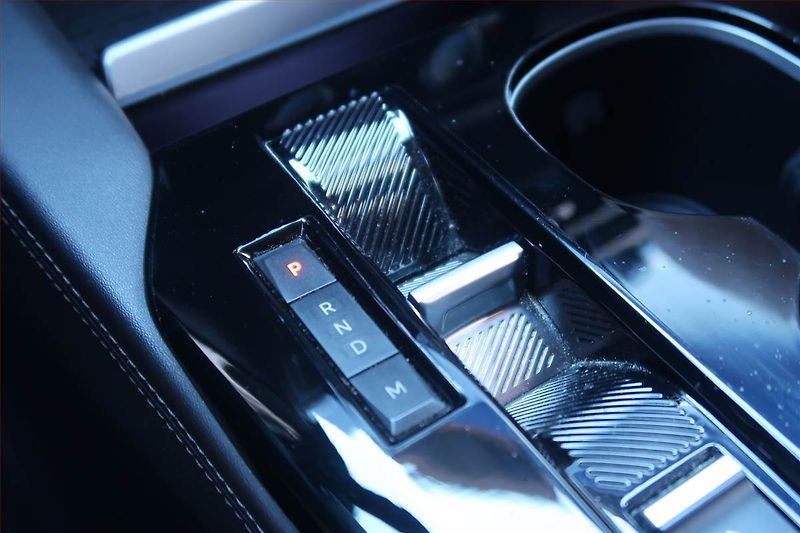 Citroën C5 X (2022) 1.6 PureTech, Automat - fotka 13 z 24
