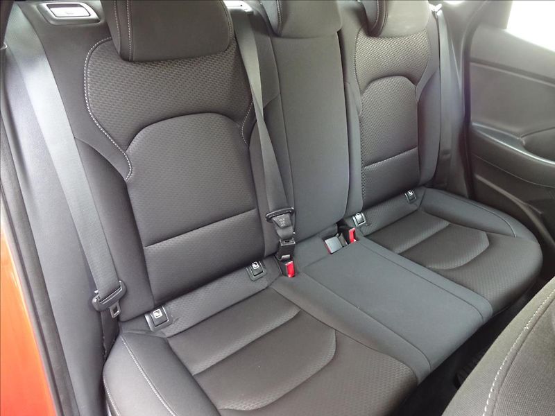 Hyundai i30 1,4 T-GDi 103 kW Fastback - fotka 26 z 55