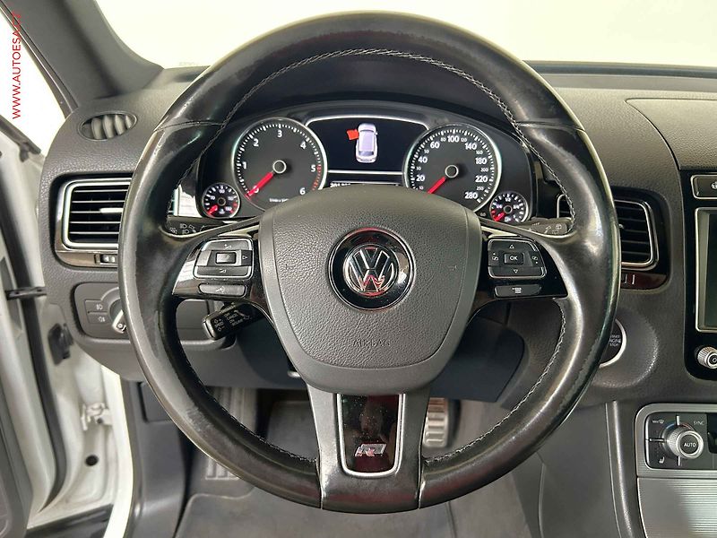 Volkswagen Touareg (2017) 3.0TDi 4x4, 2.maj,ČR, DSG - fotka 17 z 18