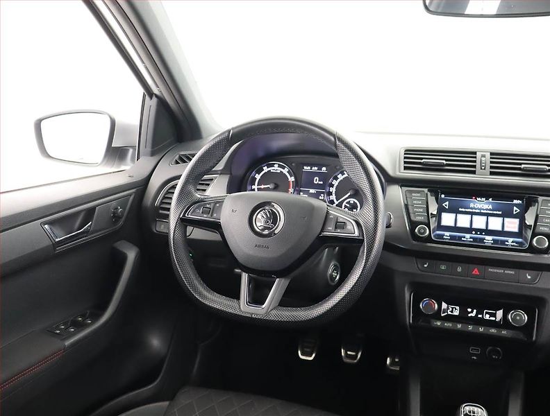 Škoda Fabia (2019) Style Plus 1.0 TSI, Serv.kniha - fotka 7 z 24