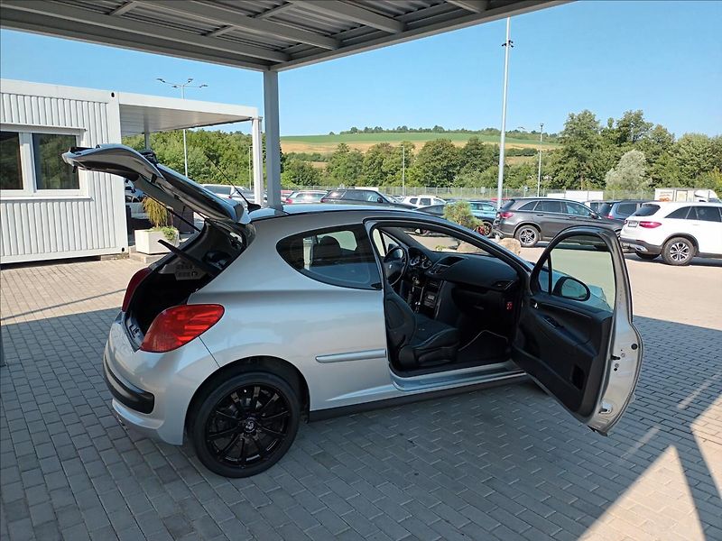 Peugeot 207 1,6 i,110kw,KŮŽE,KOLA,PANORAMA - fotka 9 z 34