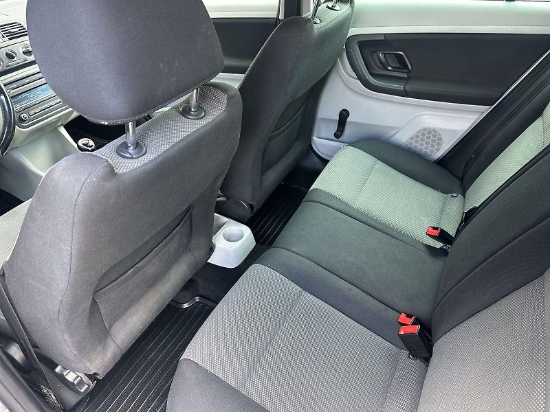 Škoda Fabia (2010) Combi 1.2 TSI Ambiente + - fotka 9 z 26