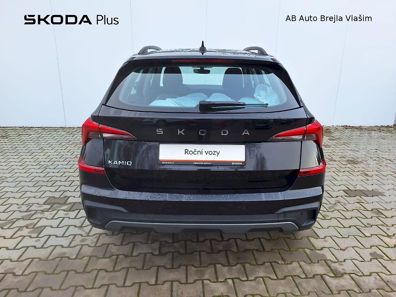 Škoda Kamiq (2024) 1.0 TSI / 85 kW / 6MP / Select - fotka 9 z 32