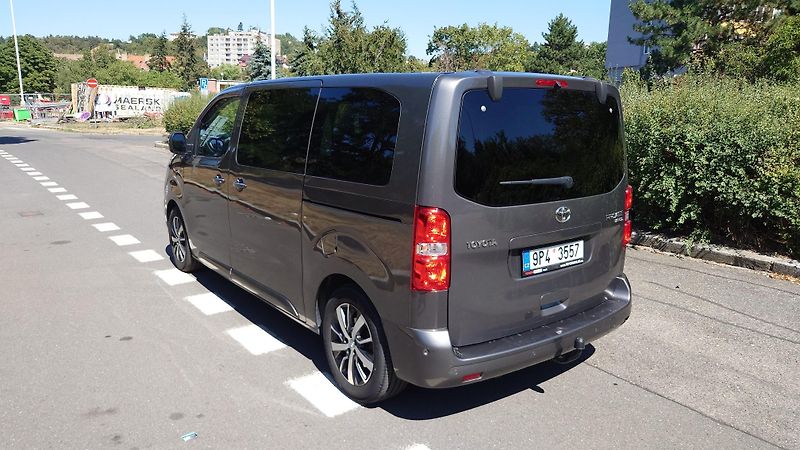 Toyota ProAce Verso (2023) L1 2.0D 106kW FAMILY WEBASTO - fotka 5 z 19