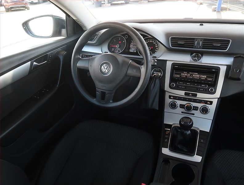 Volkswagen Passat (2012) 1.6 TDI, Tempomat - fotka 7 z 17
