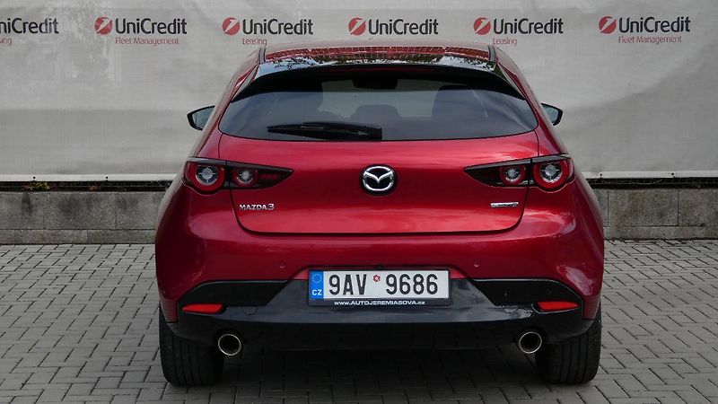 Mazda 3 2.0 e-Skyactiv Prime-Line - fotka 4 z 22