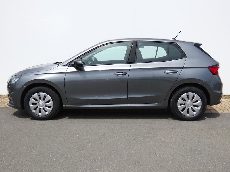 Škoda Fabia Selection 1.0 MPI /59kW - fotka 3 z 30