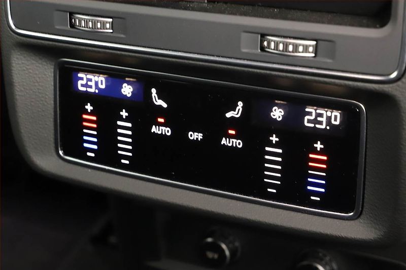 Audi Q7 (2023) 50 TDI - fotka 16 z 20