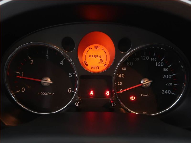Nissan X-Trail (2008) 2.0 dCi, 4X4, Tažné - fotka 11 z 14