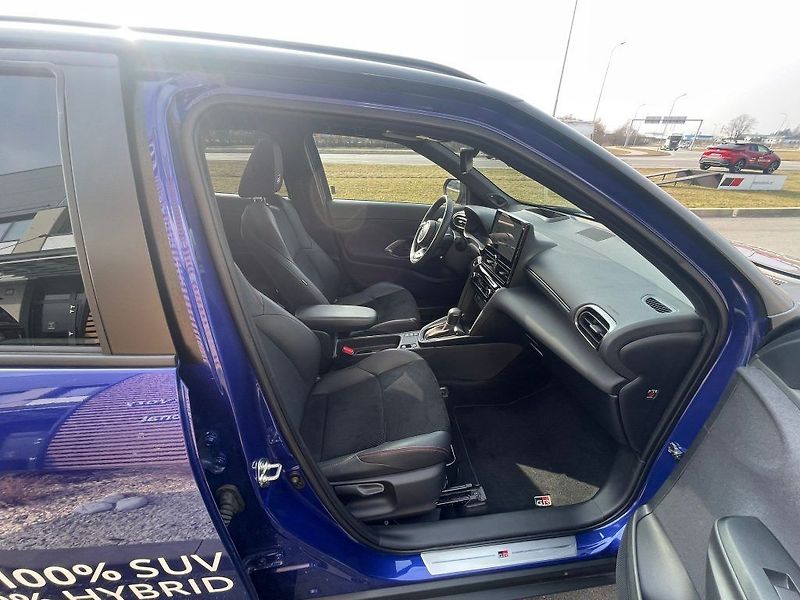 Toyota Yaris Cross GR s VIP - fotka 21 z 31