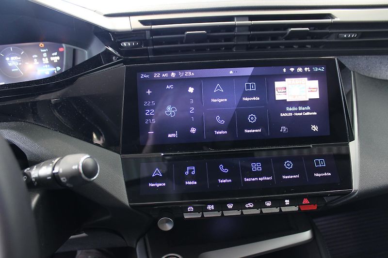 Peugeot 308 (2023) 1.2 PureTech,130HP,ČR,DPH - fotka 14 z 18