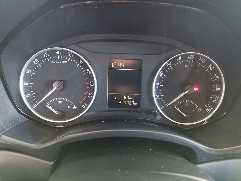 Škoda Octavia (2010) 1,6TDi 77KW KLIMA ALU NAVI - fotka 21 z 21
