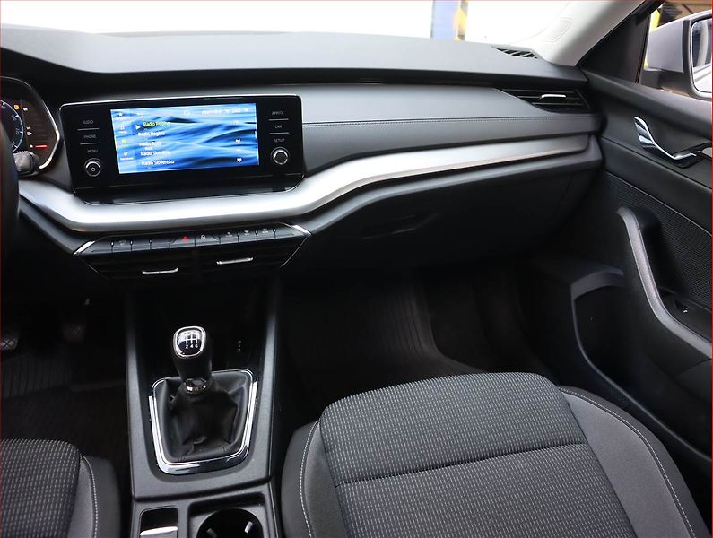 Škoda Octavia (2022) Ambition 2.0 TDI - fotka 8 z 19