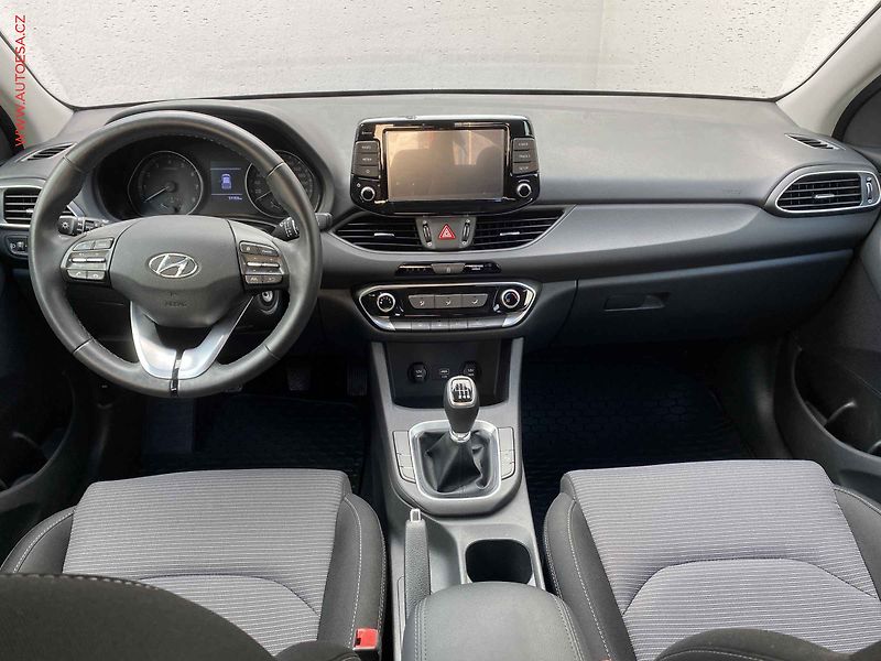 Hyundai i30 (2020) 1.5i, ČR, servis.kniha, AC - fotka 8 z 18