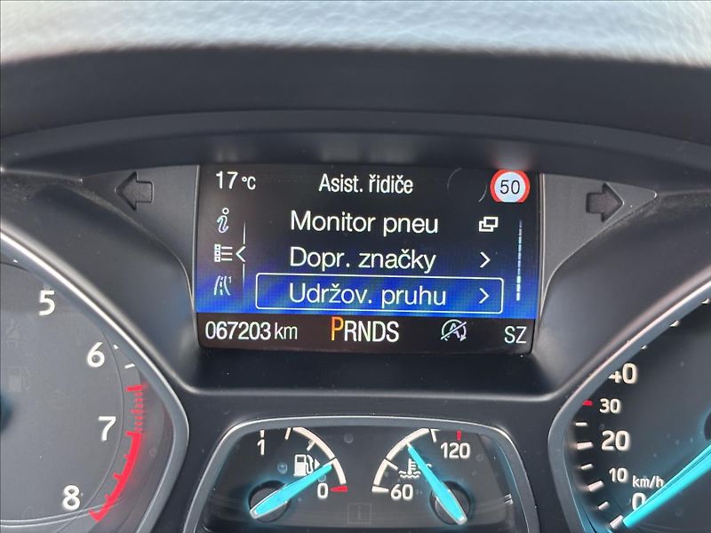 Ford Kuga 2,0 EcoBoost 170 kW ST-Line - fotka 43 z 44