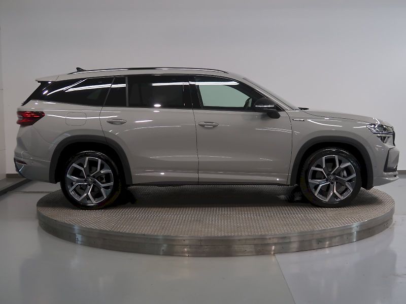 Škoda Kodiaq (2026) SPORTLINE 2.0TDI 142KW 4x4 DSG - fotka 8 z 49