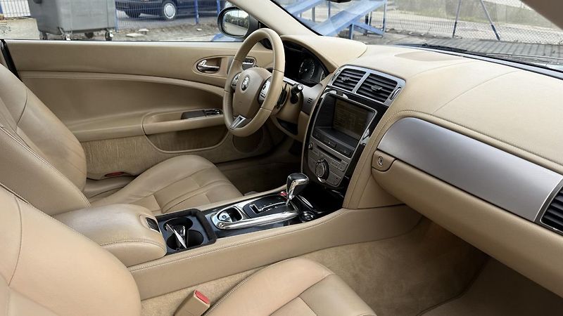 Jaguar XK (2009) V8 3.5i, REZERVOVÁNO - fotka 54 z 55