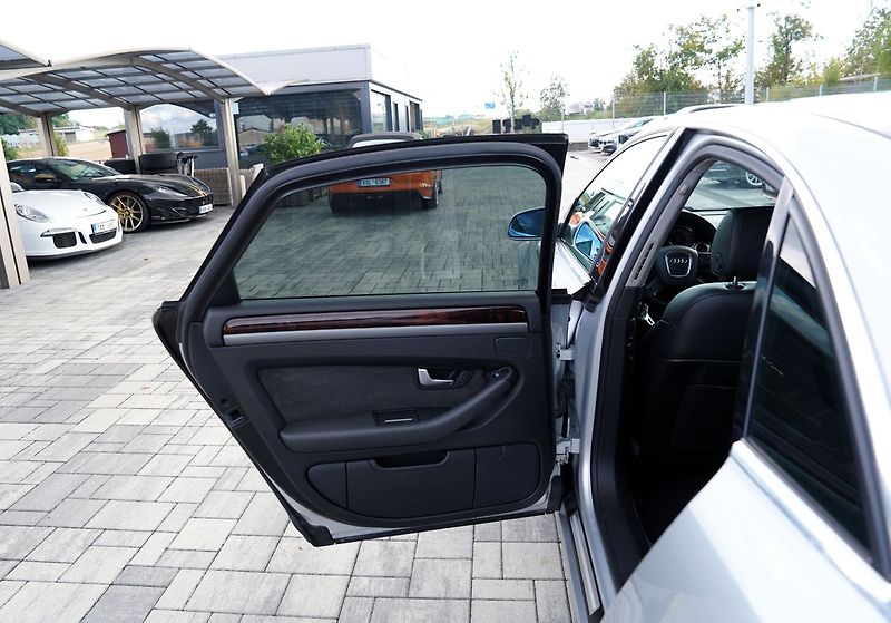 Audi A8 3.0 TDI quattro tiptronic,kůže - fotka 18 z 44