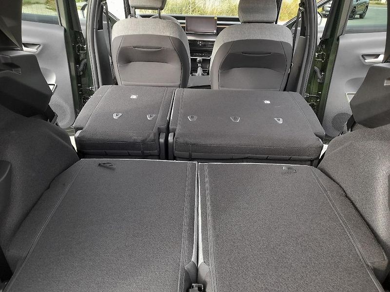 Citroën C3 Aircross (2026) PLUS TURBO 100K MAN. 7MÍST - fotka 37 z 40