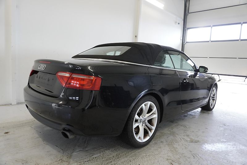 Audi A5 (2009) 2,0 TFSI KABRIO AUTOMAT - fotka 25 z 25