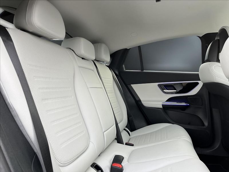 Mercedes-Benz GLC 220 d 4MATIC kupé AMG Line Nig - fotka 19 z 22