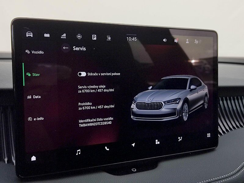 Škoda Superb (2025) iV SportLine 1,5 Tsi 150 Kw DS - fotka 10 z 44