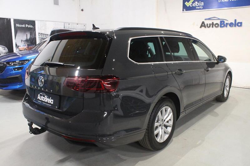 Volkswagen Passat (2020) 2.0TDI DSG Display Matrix - fotka 13 z 38